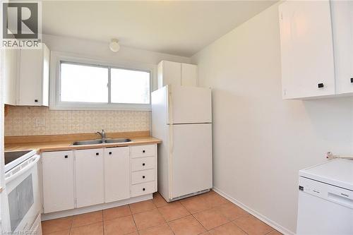 1564 Garth Street Unit# 30A, Hamilton, ON - Indoor Photo Showing Kitchen With Double Sink