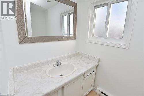 1564 Garth Street Unit# 30A, Hamilton, ON - Indoor Photo Showing Bathroom