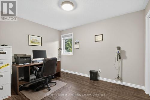 35 Elgin Street S, Blue Mountains, ON - Indoor Photo Showing Office