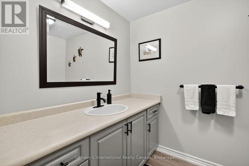 35 Elgin Street S, Blue Mountains, ON - Indoor Photo Showing Bathroom