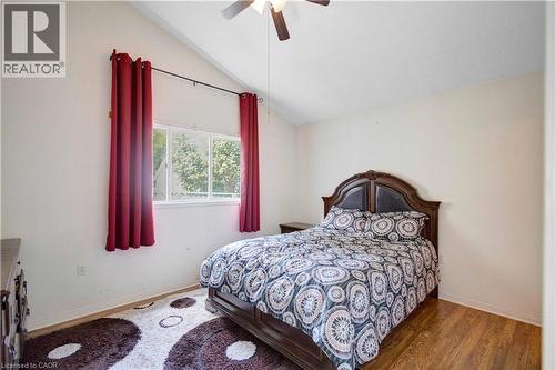 375 Silverbirch Boulevard, Hamilton, ON - Indoor Photo Showing Bedroom
