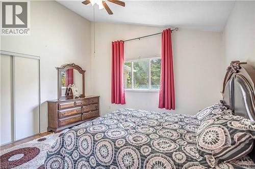 375 Silverbirch Boulevard, Hamilton, ON - Indoor Photo Showing Bedroom