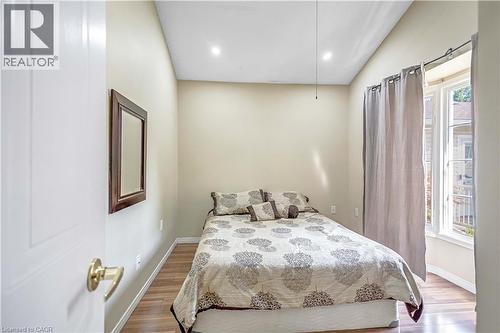 375 Silverbirch Boulevard, Hamilton, ON - Indoor Photo Showing Bedroom