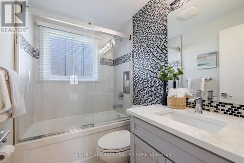 758 Cheapside Street, London East (East C), ON - Indoor Photo Showing Bathroom