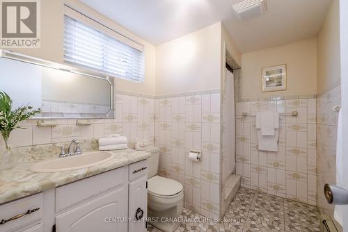 758 Cheapside Street, London East (East C), ON - Indoor Photo Showing Bathroom