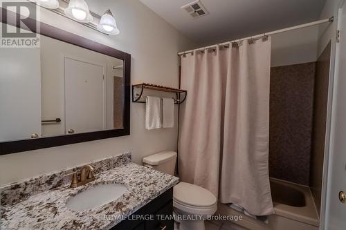118 Seabrooke Drive, Ottawa, ON - Indoor Photo Showing Bathroom