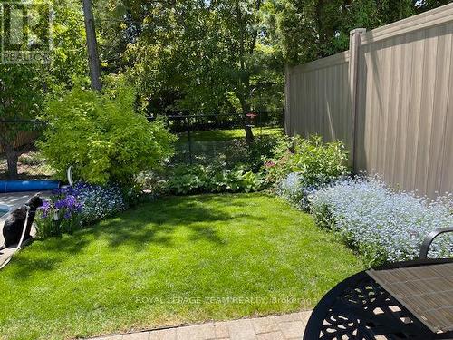 118 Seabrooke Drive, Ottawa, ON - Outdoor