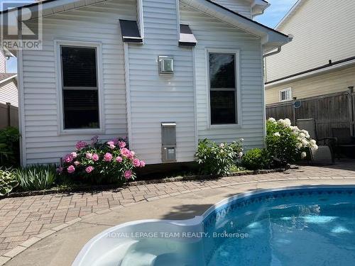 118 Seabrooke Drive, Ottawa, ON - Outdoor With In Ground Pool With Exterior