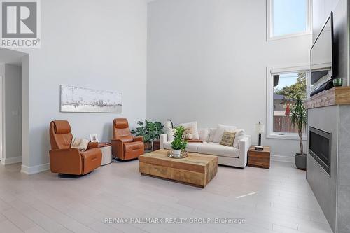 668 Mansfield Avenue, Ottawa, ON - Indoor Photo Showing Other Room