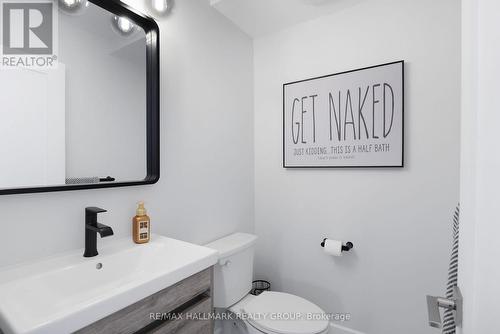 668 Mansfield Avenue, Ottawa, ON - Indoor Photo Showing Bathroom
