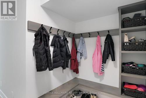 668 Mansfield Avenue, Ottawa, ON - Indoor With Storage