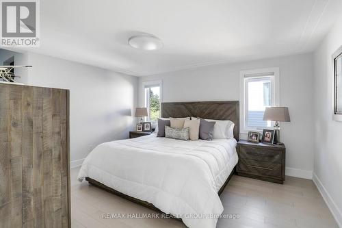 668 Mansfield Avenue, Ottawa, ON - Indoor Photo Showing Bedroom