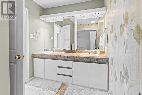 22 Banting Crescent, Ottawa, ON - Indoor Photo Showing Bathroom