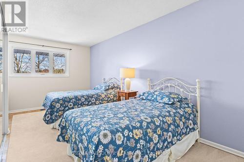 22 Banting Crescent, Ottawa, ON - Indoor Photo Showing Bedroom