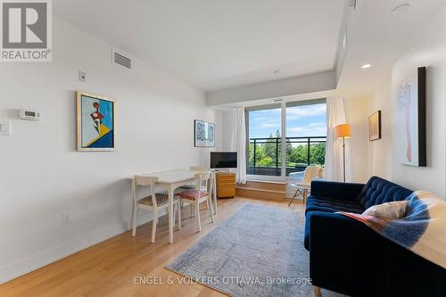 302 - 316 Bruyere Street, Ottawa, ON - Indoor Photo Showing Living Room