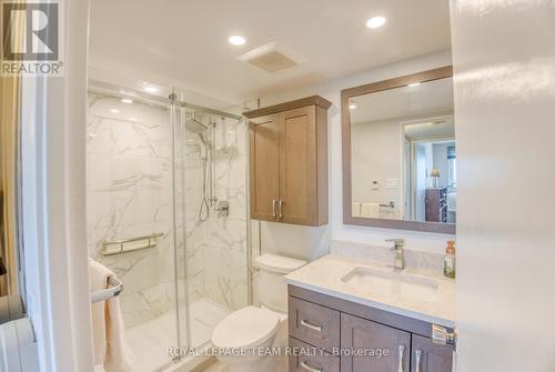Updated full bathroom - 2006 - 1195 Richmond Road, Ottawa, ON - Indoor Photo Showing Bathroom