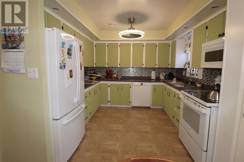 65 Veterans Drive, Cormack, NL - Indoor Photo Showing Kitchen