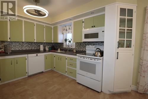 65 Veterans Drive, Cormack, NL - Indoor Photo Showing Kitchen