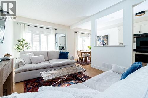 60 Cloverleaf Drive Unit# 48, Ancaster, ON - Indoor Photo Showing Living Room