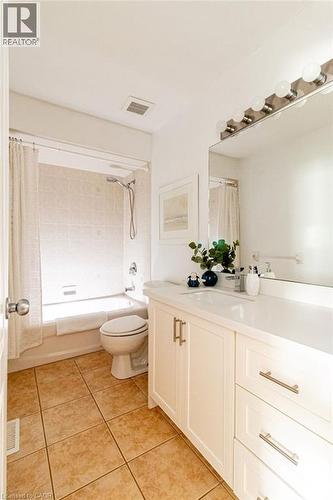 60 Cloverleaf Drive Unit# 48, Ancaster, ON - Indoor Photo Showing Bathroom