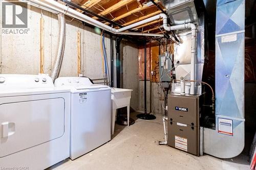 60 Cloverleaf Drive Unit# 48, Ancaster, ON - Indoor Photo Showing Laundry Room