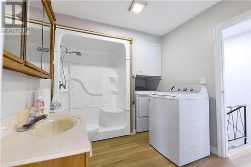 285 Omer, Chelmsford, ON - Indoor Photo Showing Laundry Room