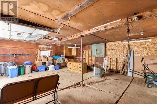 285 Omer, Chelmsford, ON - Indoor Photo Showing Garage