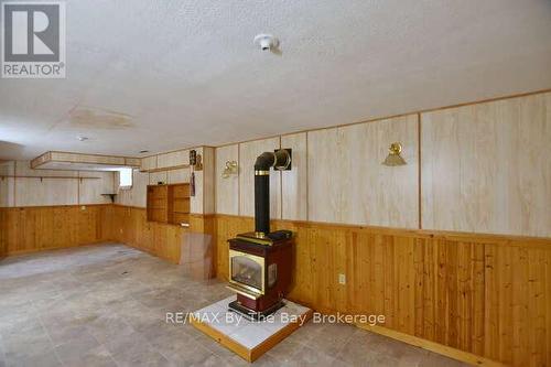 Family room - 445 Fifth Street, Collingwood, ON - Indoor Photo Showing Other Room With Fireplace