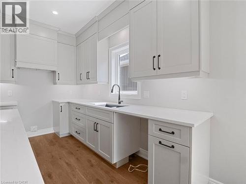 34 Marie Street Street, Fonthill, ON - Indoor Photo Showing Kitchen
