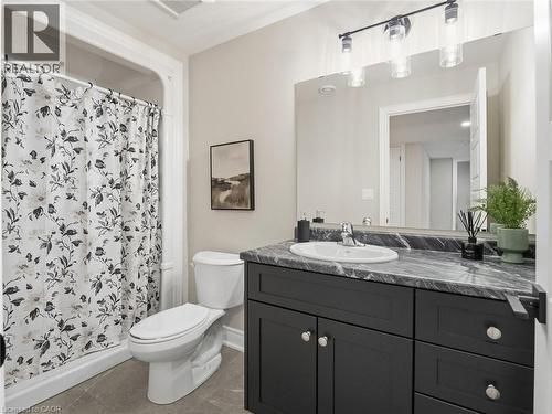 34 Marie Street Street, Fonthill, ON - Indoor Photo Showing Bathroom