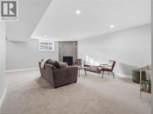 34 Marie Street Street, Fonthill, ON - Indoor