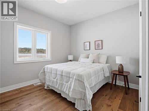 34 Marie Street Street, Fonthill, ON - Indoor Photo Showing Bedroom