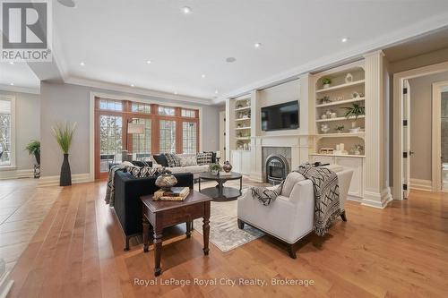 63 Metcalfe Street, Guelph (St. George'S), ON - Indoor Photo Showing Living Room With Fireplace