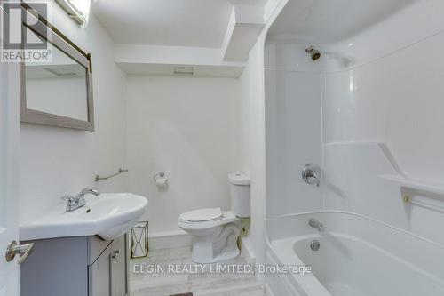 5 Sauve Avenue, St. Thomas, ON - Indoor Photo Showing Bathroom