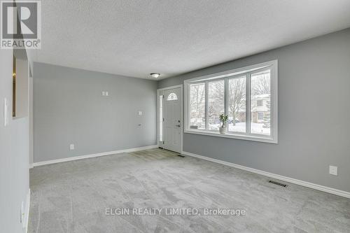 5 Sauve Avenue, St. Thomas, ON - Indoor Photo Showing Other Room