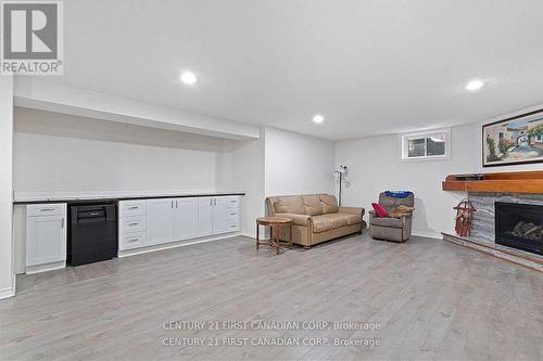 46 Westlake Drive, St. Thomas, ON - Indoor With Fireplace