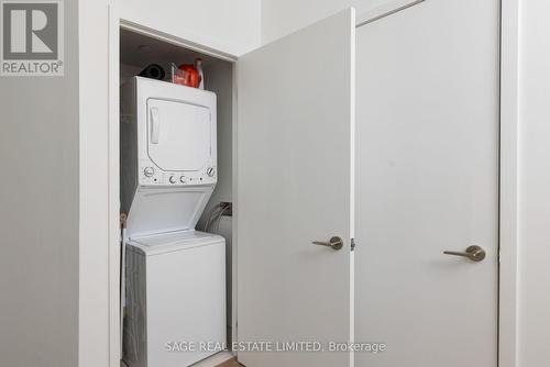 715 - 135 East Liberty Street, Toronto, ON -  Photo Showing Laundry Room