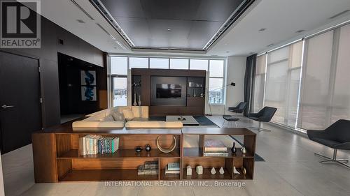 206 - 28 Avondale Avenue, Toronto, ON - Indoor