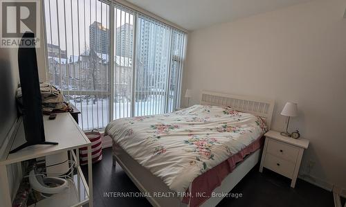 206 - 28 Avondale Avenue, Toronto, ON - Indoor Photo Showing Bedroom