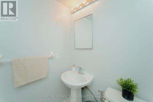 702 - 1400 The Esplanade N, Pickering, ON - Indoor Photo Showing Bathroom