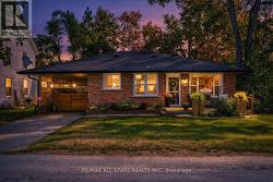 34 WILLIAM STREET  Kawartha Lakes (Bobcaygeon), ON K0M 1A0