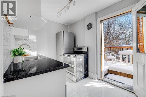 4 Madison Avenue, Hamilton, ON - Indoor