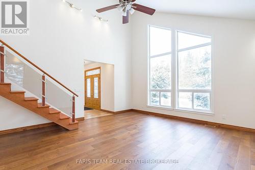 2384 Champlain Road, Tiny, ON - Indoor Photo Showing Other Room