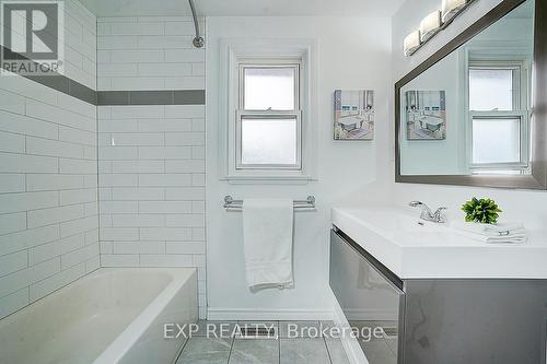 11 Tullamore Road, Brampton, ON - Indoor Photo Showing Bathroom