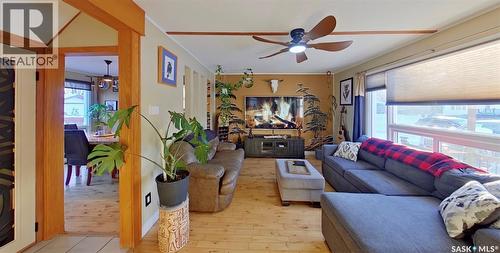 45 Ingersoll Crescent, Regina, SK - Indoor Photo Showing Living Room