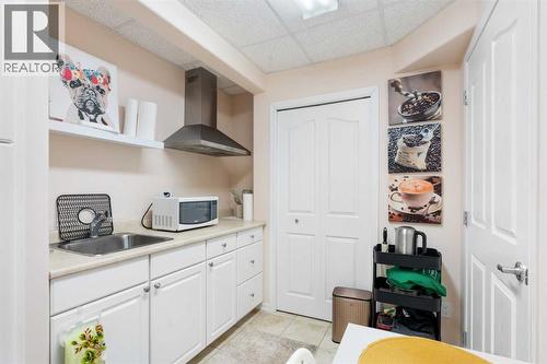 25 Cranwell Place Se, Calgary, AB - Indoor