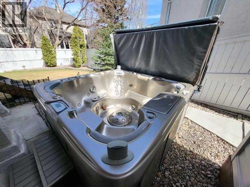 25 Cranwell Place Se, Calgary, AB - Outdoor