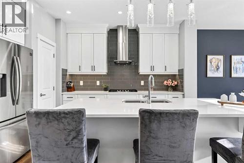 37 Evansfield Manor Nw, Calgary, AB - Indoor Photo Showing Kitchen With Upgraded Kitchen