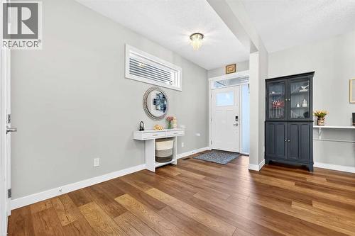 37 Evansfield Manor Nw, Calgary, AB - Indoor Photo Showing Other Room