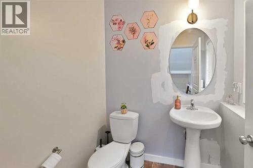 67 Copperstone Circle Se, Calgary, AB - Indoor Photo Showing Bathroom